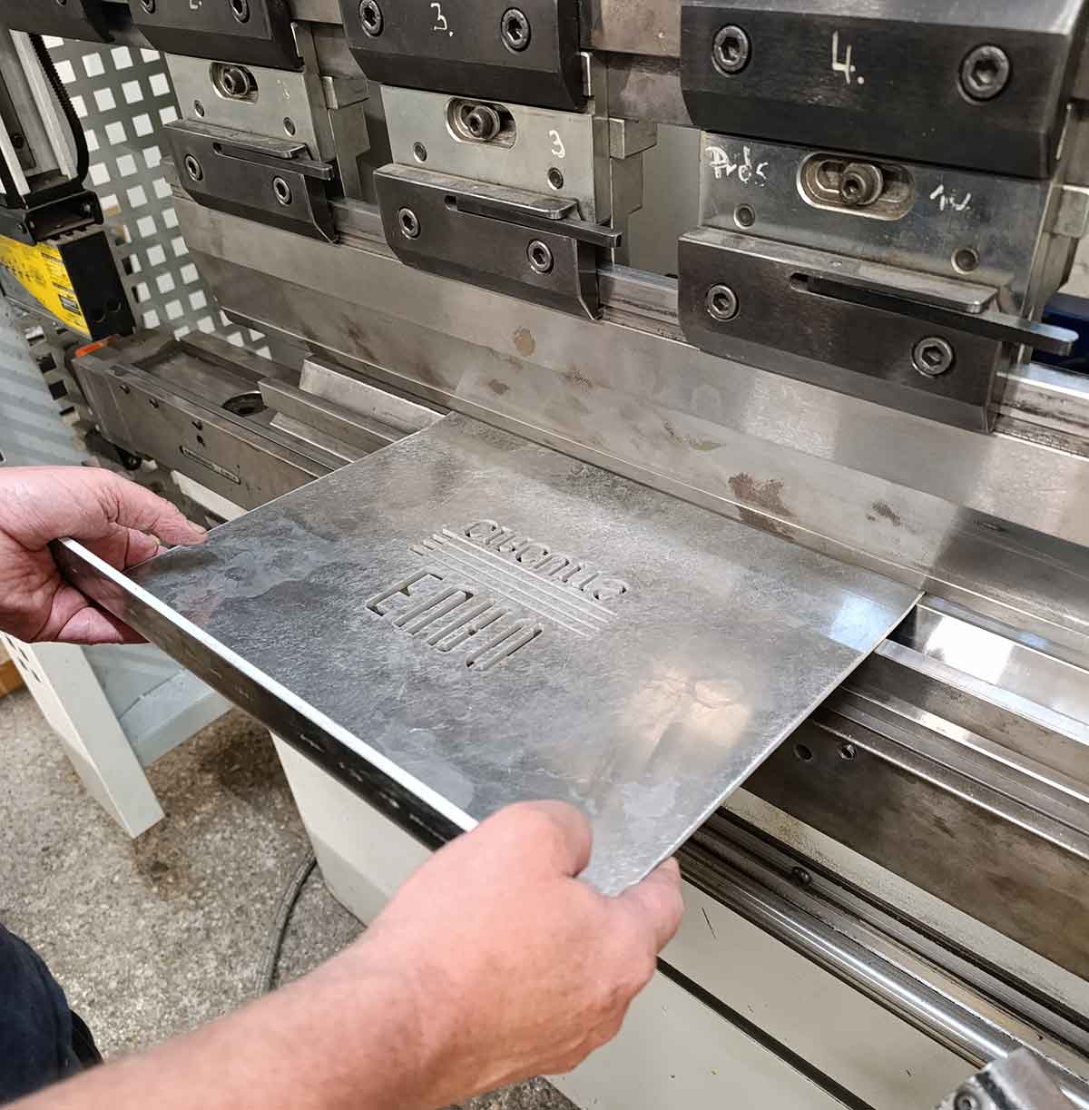 Sheet metal bending
